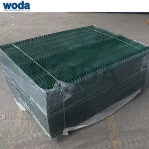 Fornecedor atacado cerca euro revestida de PVC galvanizado rede de malha de arame 3D soldada cerca de aço curvo