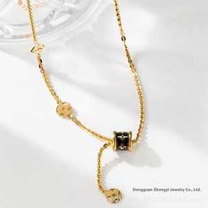 Collar de cintura de hombre pequeño de cuero de flor antigua transfronteriza europea americana sin color collares colgantes de moda - Product Image 2