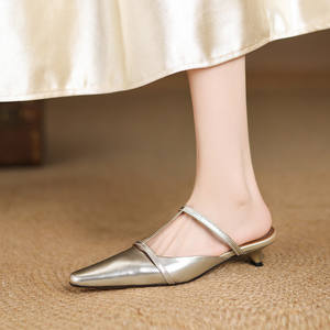 Chaussures décontractées en cuir pour femmes, couleur unie, bout pointu, style simple, pantoufles à talons hauts en peau de mouton à semelle souple - Product Image 5