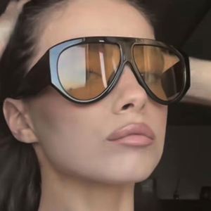 Gafas de Sol de Moda Retro 2025 para Mujer, Estilo Punk, de Pierna Ancha, Protección UV400, Modelo Piloto Extra Grandes - Product Image 3