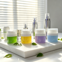 Vente en gros de pots cosmétiques à pompe sans air PP de 30g et 50g, transparents, verts, jaunes, bleus, pour crème sous vide, OEM ODM