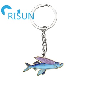 Porte-clés en métal en gros, motif poisson volant mignon de dessin animé, cadeau pour les amoureux des poissons, porte-clés personnalisé arc-en-ciel, animaux marins, vie marine, FishKeychain - Product Image 6