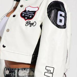 سترة سباق نسائية عالية الجودة مخصصة جلد طبيعي مقاوم للماء مفجر قصير مع تطريز الشنيل - Product Image 2