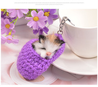 Porte-clés en peluche chat endormi, pochette tricotée, joli porte-clés, breloque de sac, doux, Kawaii, câlin, vente en gros, personnalisé, OEM, ODM