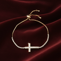 Bracelet coloré écologique, accessoire vintage sophistiqué à motif croix, idéal pour les occasions spéciales et le quotidien