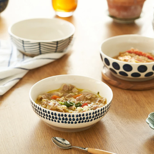Bol à ramen japonais de 8 pouces en céramique écologique, grand bol à soupe et salade en porcelaine rouge et bleu à pois, compatible micro-ondes - Product Image 6