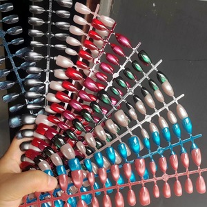 Unghie Finte Moderne e Chic Ispirate a Pinterest, Stile Kawaii Carino, Forma a Mandorla Corta, OEM ODM Etichetta Privata, Alta Resistenza in ABS - Product Image 4