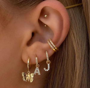 El <span class=keywords><strong>2022</strong></span> <span class=keywords><strong>de</strong></span> las mujeres <span class=keywords><strong>de</strong></span> oro <span class=keywords><strong>de</strong></span> acero inoxidable aro pendientes 18k oro pequeña mariposa pendiente delicada Brincos aros <span class=keywords><strong>de</strong></span> cartílago <span class=keywords><strong>de</strong></span> la joyería - Product Image 3