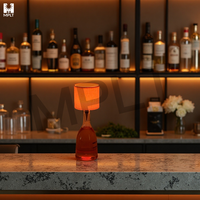 Lampe de table portable sans fil à LED RGB pour bouteille, moderne, à commande tactile, intensité réglable, batterie rechargeable, pour restaurant et hôtel