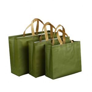 Sac fourre-tout promotionnel noir en non-tissé, écologique, réutilisable, avec poignées, imprimé avec logo personnalisé, pour cadeaux - Product Image 1