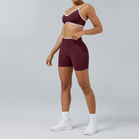 Ensemble de sport YIYI pour femmes : soutien-gorge sans couture ajustable et short taille haute froncé pour le yoga et la gym