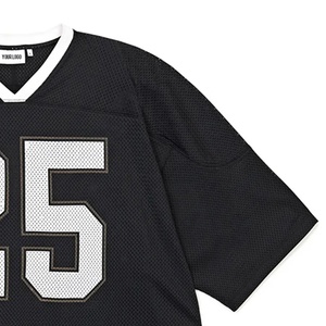 Maillot de football élégant et confortable à col en V, manches courtes, 100 % polyester, noir, avec numéro 25 imprimé - Product Image 4