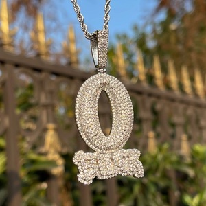 Pendentif Iced Out O Block en gros, couleur or 18 carats, cuivre, zircon 5A, style Hip Hop Streetwear, avec chaîne en corde - Product Image 3