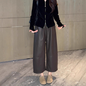 <span class=keywords><strong>Pantaloni</strong></span> Neri Casual <span class=keywords><strong>in</strong></span> Velluto e <span class=keywords><strong>Pelle</strong></span> PU Lavata da Donna, Nuovi Modelli Autunno Inverno Stile Western, Modello Harlan Slim Fit, Gamba Larga, Cropped, Vita Alta - Product Image 3