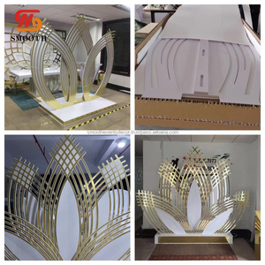 ฉากหลังงานแต่งงานพีวีซีอะคริลิครูปดอกบัวพิเศษใช้สำหรับตกแต่งฉากหลังเวที - Product Image 2