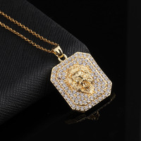 Luxueux haut de gamme plein diamant Lion Badge pendentif mode polyvalent femmes bijoux élégant personnalité carré collier