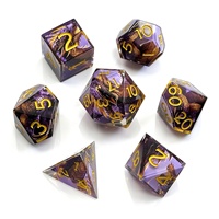 Dés polyédriques en résine à bords tranchants personnalisés, 7 pièces, avec incrustation de dragon fantastique, dés pour jeux de rôle D&D, accessoires de jeu de rôle