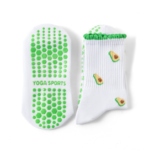 Calcetines Deportivos Antideslizantes Profesionales de Algodón hasta la Pantorrilla para Mujer, con Diseños Florales, de Fresas, Corazones y Mariposas, para Yoga y Running - Product Image 5