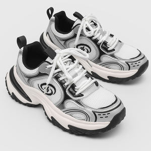 أحذية رياضية كلاسيكية جديدة لعام 2026 بشعار مخصص للرجال والنساء، أحذية رياضية ضخمة بتصميم عصري، أحذية جري متعددة الاستخدامات لزيادة الطول - Product Image 2