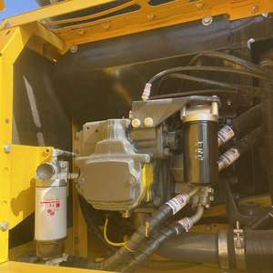 Excavatrice sur chenilles Komatsu PC240LC-8M0 d'occasion, 24 tonnes, moteur SAA6D107E-1, godet de 1,2 m³ - Product Image 5