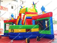Parcours d'obstacles gonflable Cirque du Monde, château gonflable à thème Anime, location promotionnelle pour événements commerciaux