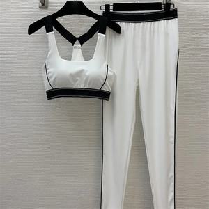 Nouvel Ensemble <span class=keywords><strong>de</strong></span> <span class=keywords><strong>Sport</strong></span> Actif Respirant <span class=keywords><strong>de</strong></span> Haute Qualité pour <span class=keywords><strong>Femme</strong></span> – Tenue d'Entraînement Yoga Designer AL Sportswear - Product Image 6