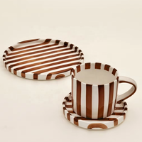 Ensemble tasse et soucoupe en céramique de porcelaine sous glaçure peinte à la main, couleur Tan Automne, avec logo personnalisé, pour le petit-déjeuner et le thé de l'après-midi