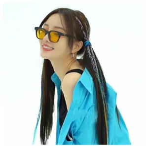 Perruque tressée Y2K éclatante 60 cm, dégradé de couleurs, extensions de cheveux en fibre haute température, prêtes à poser avec clip pour la danse jazz - Product Image 1