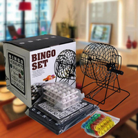 En gros Ensemble de jeu de bingo avec cage de 6 pouces en métal, tableau de tirage, jetons de bingo en plastique et cartes de bingo