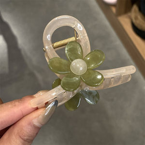 The new Korean <b>style</b> temperament all-match medium cherry blossom flower hairpin female back of the <b>head</b> grab clip headdress - Product Image 3