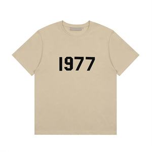 Camiseta de Hombre FOG for ESSENTIALS 1977, 100% Algodón, Cuello Redondo, Manga Corta, Estampado, Corte Holgado, Estilo Americano High Street - Product Image 2