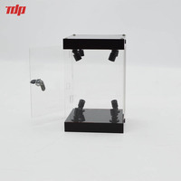 Vitrine acrylique faite sur commande d'affichage à LED de figurine d'action d'usine du Vietnam avec la base tournante