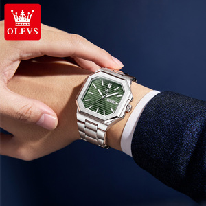 OLEVS 3731 <span class=keywords><strong>Orologio</strong></span> da Polso da <span class=keywords><strong>Uomo</strong></span> <span class=keywords><strong>Elegante</strong></span> e Minimalista con Logo Personalizzato, Quadrante Quadrato, Cinturino in Acciaio Inossidabile, Impermeabile, Display Analogico al Quarzo - Product Image 4