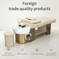 Lit de massage de luxe personnalisé avec cadre en acier inoxydable doré, cuir PU ergonomique et bassin en céramique pour salon et spa