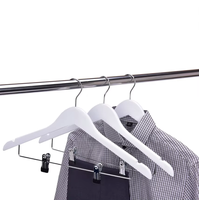 Cintres en bois blanc de qualité supérieure avec pinces métalliques réglables pour chemises, pantalons, costumes, placards et présentoirs de vente au détail