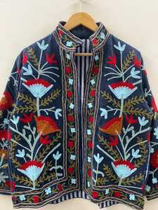 เสื้อแจ็คเก็ตโบโฮปักลายสัตว์แบบซูซานี ผ้ากำมะหยี่ ติดกระดุม บุด้วยใยฝ้ายรักษ์โลก เสื้อคลุมกิโมโนฤดูหนาว ทำด้วยมือ เหมาะเป็นของขวัญ - Product Image 4