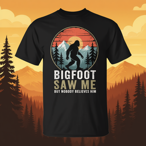 T-shirt Bigfoot Saw Me con design Sasquatch, grafica retrò con montagna, taglia unisex per adulti - Product Image 3