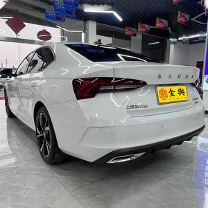 Autos Usados Baratos, <span class=keywords><strong>Skoda</strong></span> Octavia 2023 Facelift Pro Tsi 280 Premium Blanco, Bajo Kilometraje, Vehículos de Combustible, Gasolina, Hatchback - Product Image 3