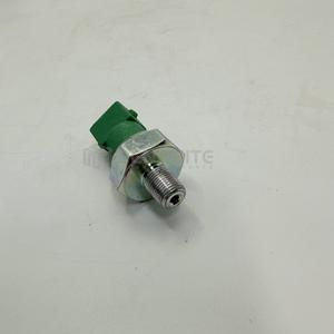 Sensor de Presión de Aceite Senwitt 70180225 para Piezas de Excavadora JCB 3CX - Product Image 1