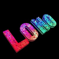 Lettres géantes en métal RGB pour une ambiance élégante, rehaussez votre mariage ou votre fête avec des enseignes électroniques accrocheuses
