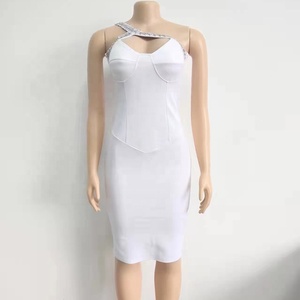 <span class=keywords><strong>2022</strong></span> tendenza abbigliamento donna estate lusso elegante monospalla senza maniche aderente scava fuori nuovi disegni abito africano - Product Image 6