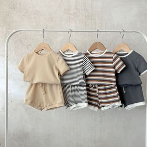 Vêtements d'été pour bébés en gros, ensemble tendance décontracté en deux pièces, t-shirt et short pour enfants, ensembles de vêtements pour garçons - Product Image 2