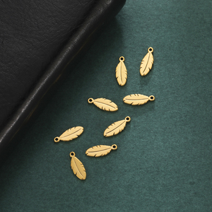 <span class=keywords><strong>Mini</strong></span> 18K plaqué or en acier inoxydable plume pendentif à breloques Style mignon bijoux à bricoler soi-même faisant des fournitures pour collier et Bracelets - Product Image 5