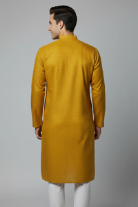 Kurta de Algodón con Estampado Geométrico Amarillo Mostaza para Hombre, Ropa Étnica Tradicional con Elegante Patrón Geométrico, Mangas Largas, Cuello Mao - Product Image 2