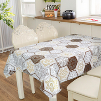 Nappe Moderne en PVC Non Tissé avec Estampage Doré, Design Floral Simple Anti-Plis, Écologique, Durable, Imperméable et Personnalisable