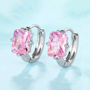 Orecchini Geometrici Rosa Dolce per Donne, Accessori Moda per Uso Quotidiano, Outfit Casual e Regalo - Product Image 1