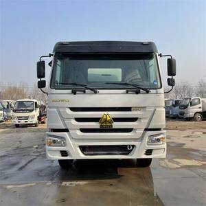 Camión Cisterna de Gasolina de Servicio Pesado para Exportación, Camión Cisterna de Transporte de Líquidos de Aleación de Aluminio de 10 Ruedas, Camión Cisterna SINOTRUK HOWO - Product Image 3