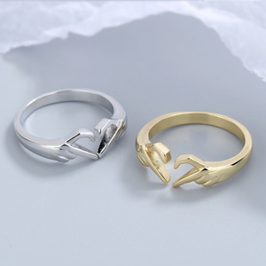 Anello a Cuore Aperto Stile Vintage, Gioiello da Dito alla Moda per Donne, Design Elegante per Uso Quotidiano - Product Image 2
