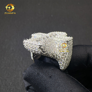 Số lượng lớn Cổ Phiếu giá bán buôn thời trang người đàn ông đồ trang sức Iced out Baguette VVS1 moissanite kim cương 925 rắn bạc hip hop Chéo Vòng - Product Image 4