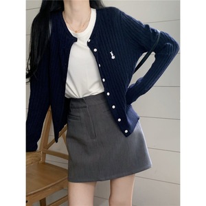 2025 Autumn/Winter Women's <strong>Woolen</strong> Cardigan New Style Embroidered Knitted <strong>Top</strong> with Loose Buttoned Printed Outerwear Neck Sweater - Product Image 2